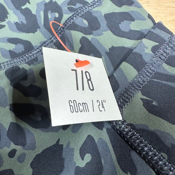 Sweaty Betty NWT Zero Gravity 7/8 Running Leggings Olive Leopard Size XL Sculpt - Picture 9 of 12